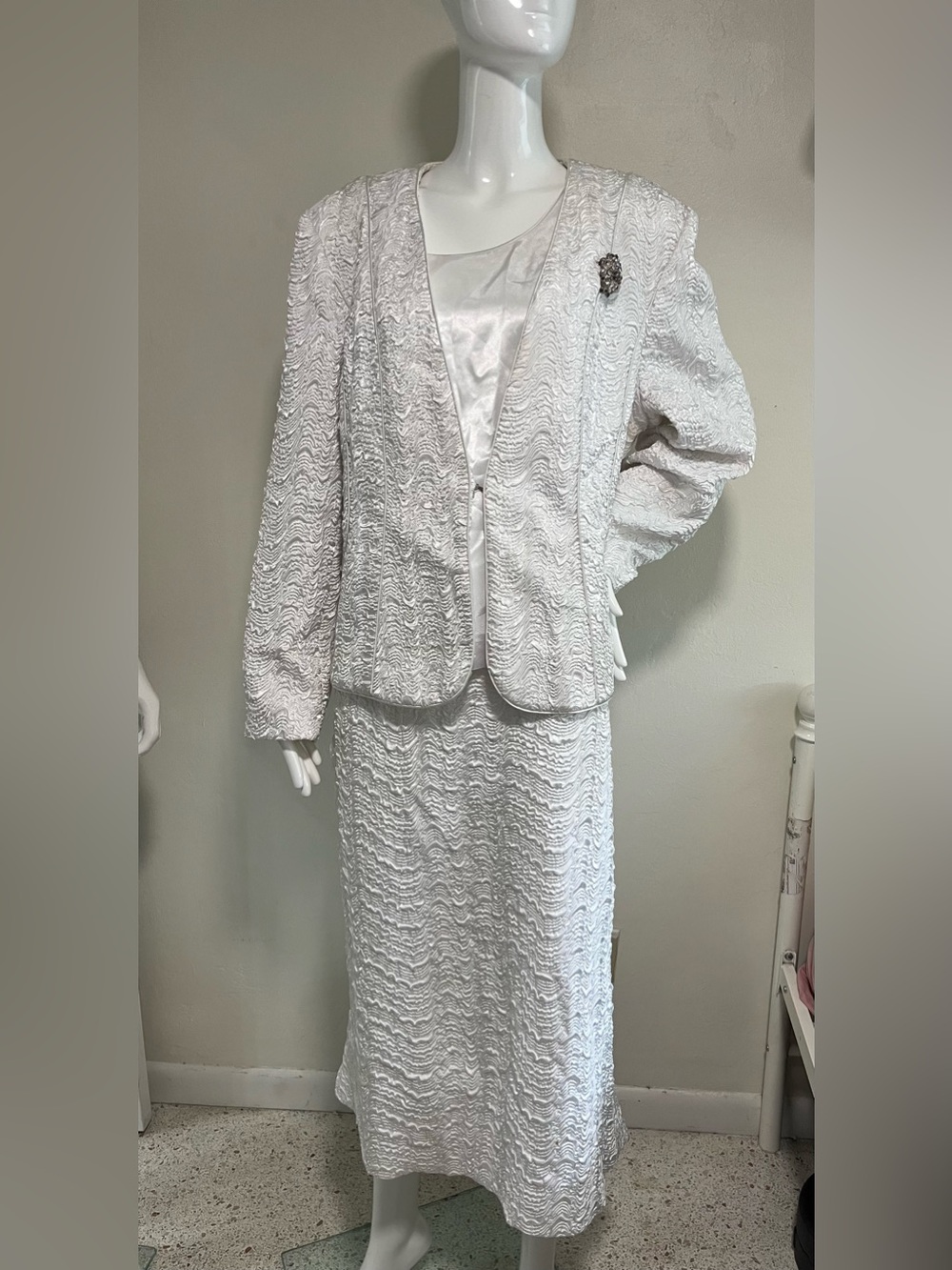 Moshita Couture 3-piece formal skirt suit size 18